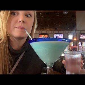 Meet your Posher, Chloe